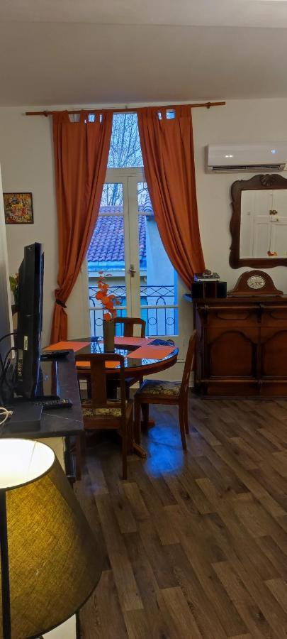Au Quatre, 2Em Etage Centre Historique Villa Pézenas Kültér fotó