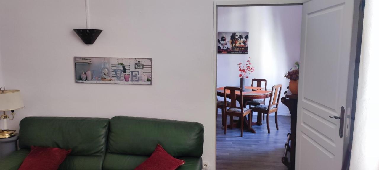 Au Quatre, 2Em Etage Centre Historique Villa Pézenas Kültér fotó